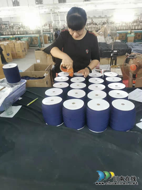 龙马潭区小市街道:就地过年也温馨,守得平安再团圆(图1) 龙马潭区小市街道:就地过年也温馨,守得平安再团圆(图1)