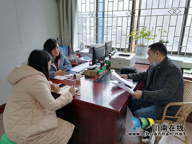 泸县：入镇入村入户开展农民工疫情防控工作督查(图1)