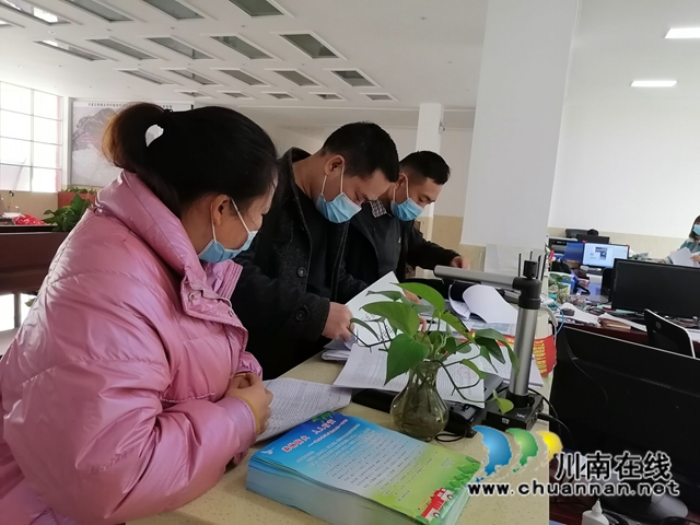 泸县：入镇入村入户开展农民工疫情防控工作督查(图6)