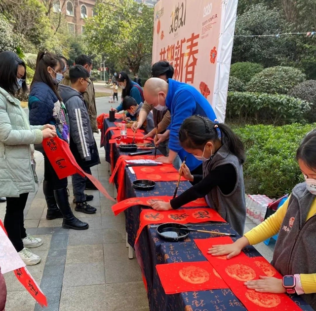 这些泸州住建人：春节不停工 就地过大年(图2)