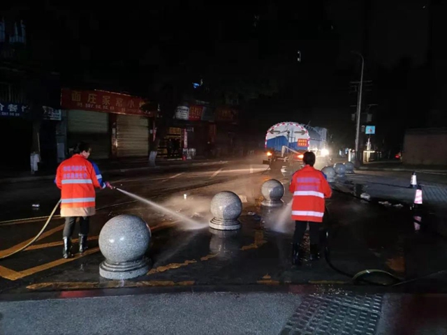 泸州城管春节不打烊，保障城市运转不停歇(图3)