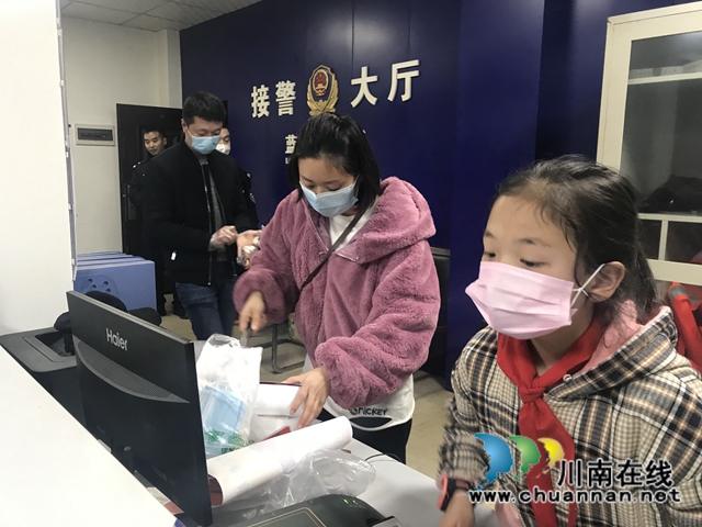 泸州：关爱逆行者，志愿者除夕前送出150份爱心夜宵(图11)