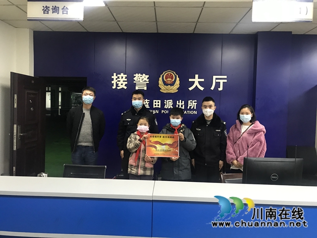 泸州：关爱逆行者，志愿者除夕前送出150份爱心夜宵(图12)