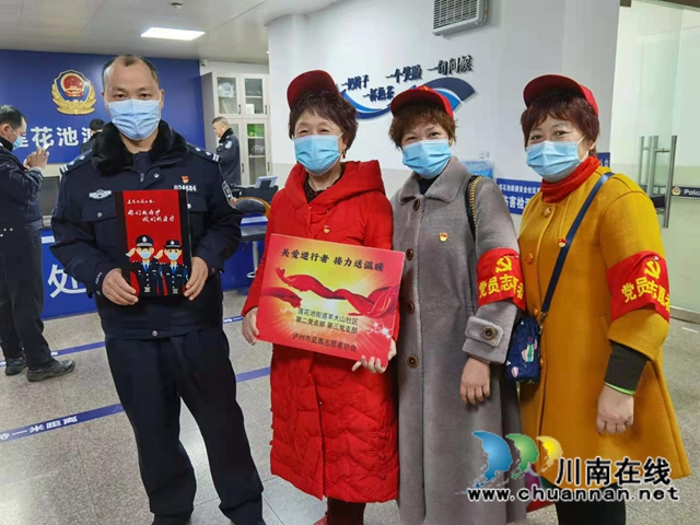 泸州：关爱逆行者，志愿者除夕前送出150份爱心夜宵(图21)