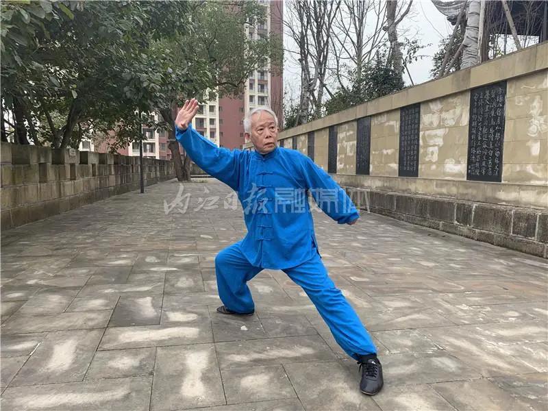 上阵父子兵！内江市威远父子俩为这项非遗项目强强联手(图2)