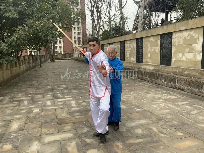 上阵父子兵！内江市威远父子俩为这项非遗项目强强联手(图5)