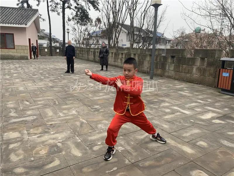 上阵父子兵！内江市威远父子俩为这项非遗项目强强联手(图7)