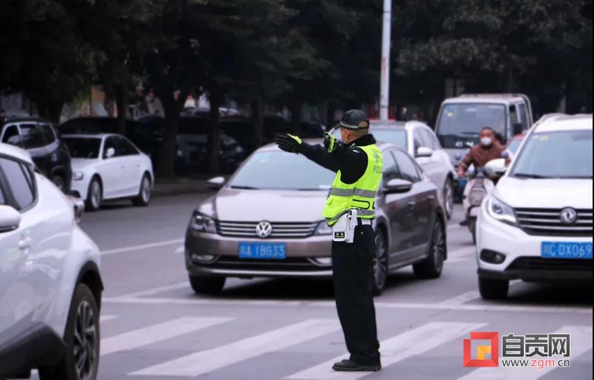 自贡：十万人次下沉一线守护盐都安全(图22)