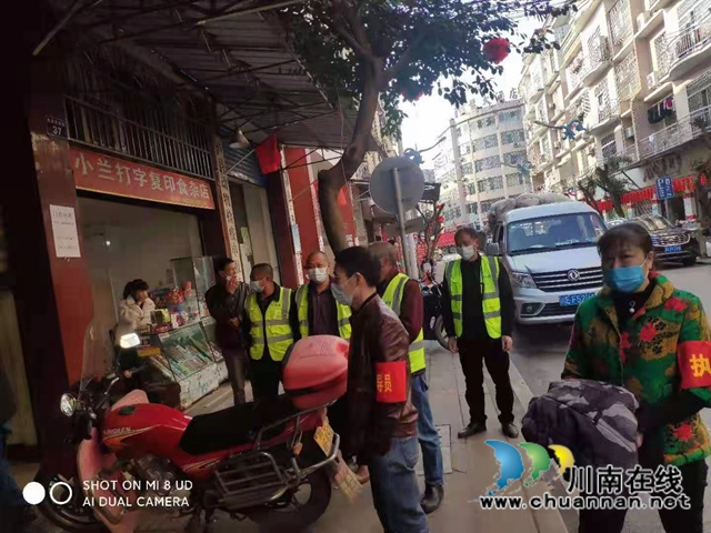规范赶集环境 全力疫情防控!泸县云龙镇综合执法队伍在行动(图4) 规范赶集环境 全力疫情防控!泸县云龙镇综合执法队伍在行动(图4)