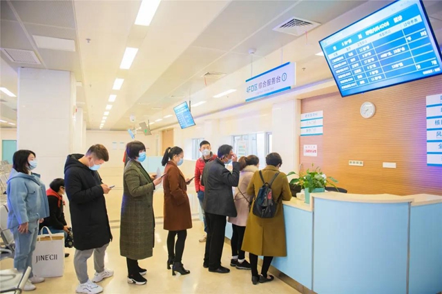 节后首日,西南医大附院门诊量近1.1万人次(图7) 节后首日,西南医大附院门诊量近1.1万人次(图7)