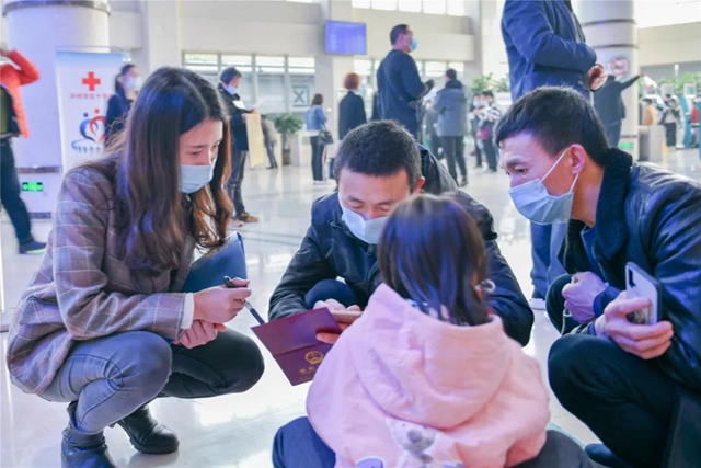节后首日,西南医大附院门诊量近1.1万人次(图9) 节后首日,西南医大附院门诊量近1.1万人次(图9)