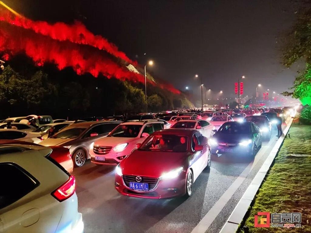 自贡灯会又见人山人海！(图4)