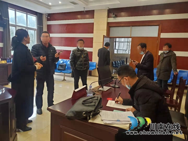 古蔺：当事人被滑落电杆砸伤起纠纷，两年多后终于拿到赔偿款