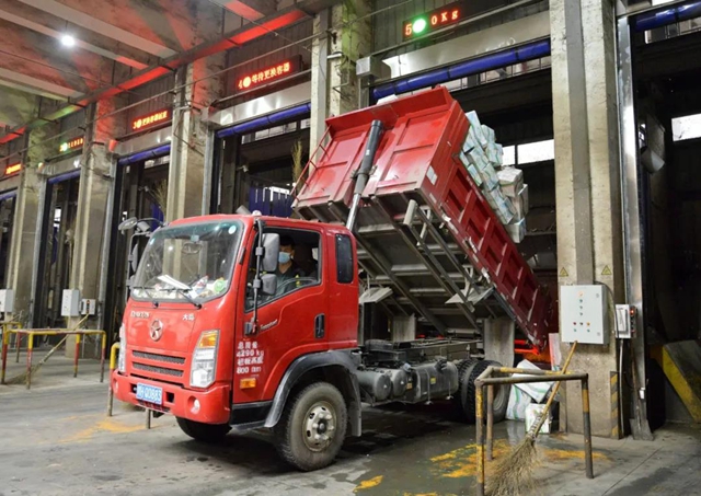 6.1吨+6万余条！近千万元！泸州市江阳区集中销毁一批违法物资(图4)