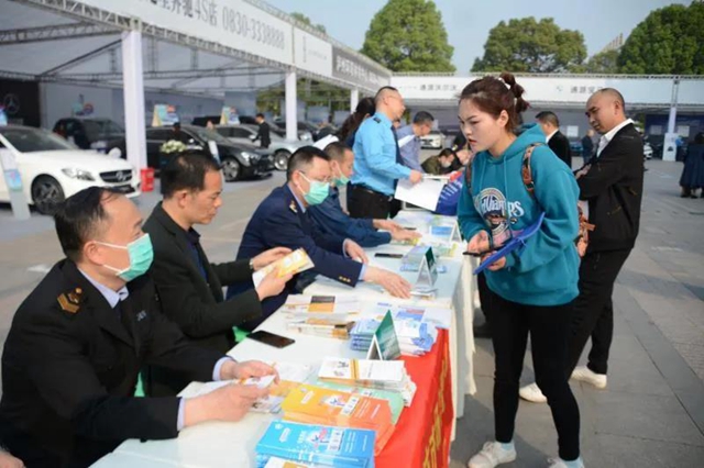 年度消费者喜爱商品有哪些?十大消费维权典型案例是什么?…泸州“3·15”全是干货!(图15) 年度消费者喜爱商品有哪些?十大消费维权典型案例是什么?…泸州“3·15”全是干货!(图15)