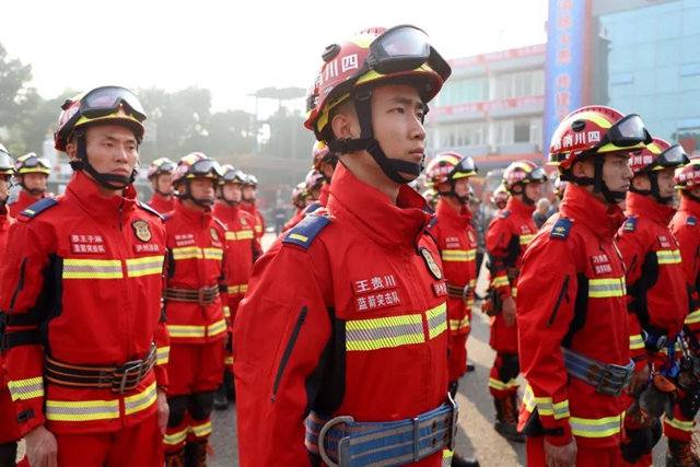 “泸州道德模范”评选！请为消防员王贵川投上一票！(图3)