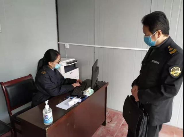 吓人！冷冻鸡爪从隆昌发往纳溪，国产货被调包成进口货！(图4)