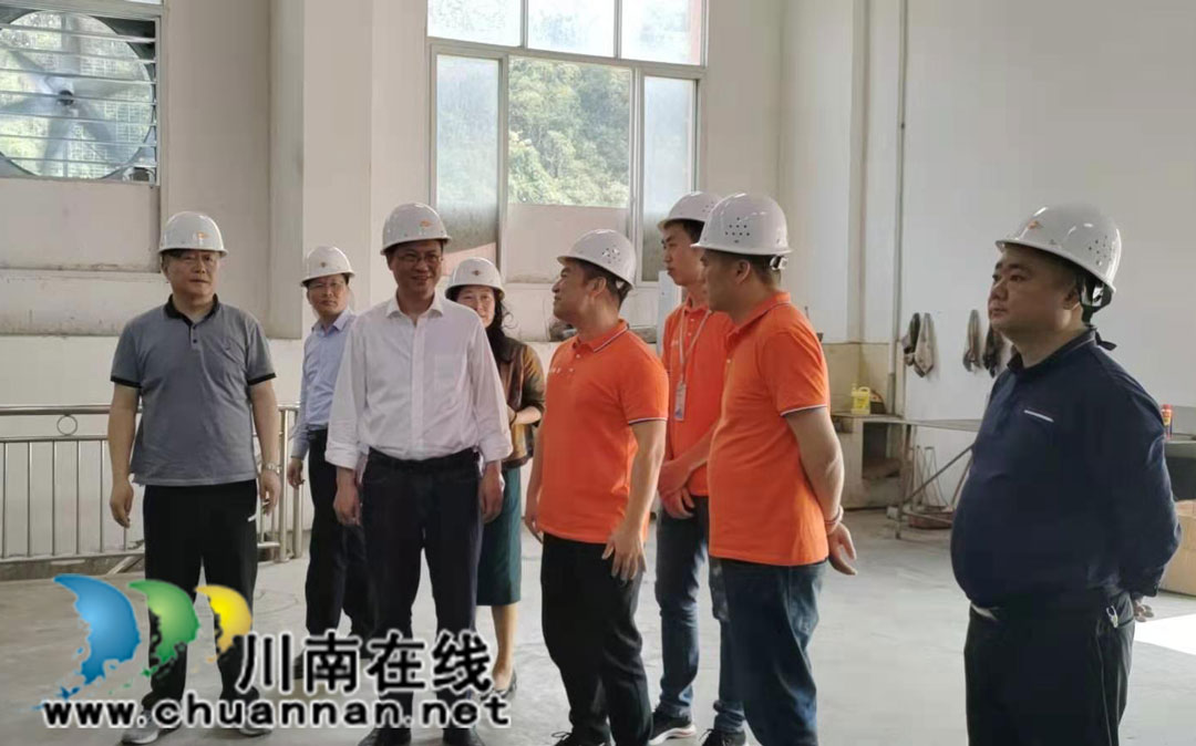 泸州市委统战部调研水潦彝族乡统战和民族宗教工作(图3) 泸州市委统战部调研水潦彝族乡统战和民族宗教工作(图3)