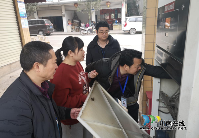 春雷行动2021｜合江县严查加油站计量(图1)