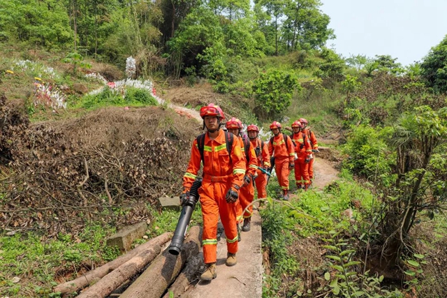 前置驻防丨泸州消防全力做好森林火灾扑救准备工作(图5)