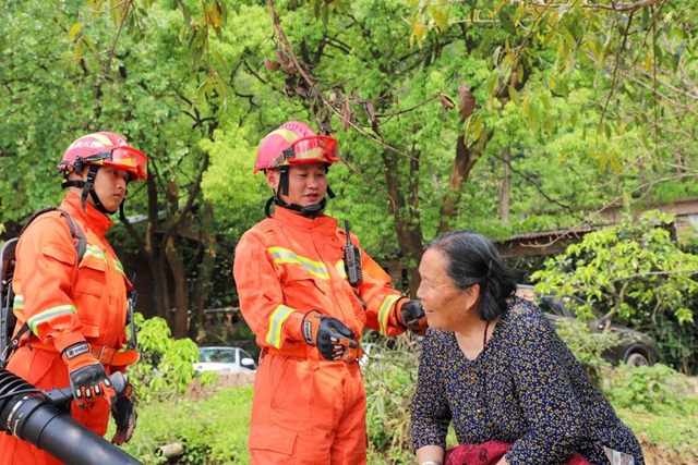 前置驻防丨泸州消防全力做好森林火灾扑救准备工作(图4)