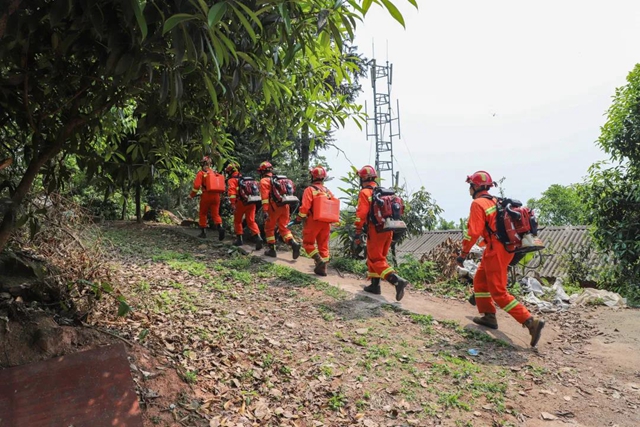 前置驻防丨泸州消防全力做好森林火灾扑救准备工作(图6)