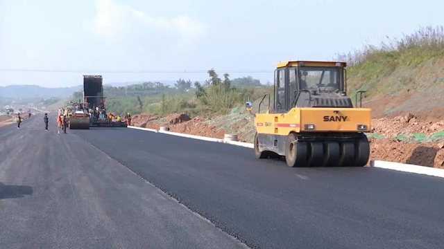 1至3月江阳区132个重点项目完成投资92.4亿元(图2) 1至3月江阳区132个重点项目完成投资92.4亿元(图2)