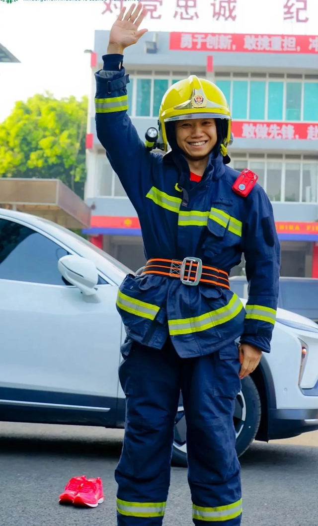 队站开放丨泸州消防迎来了这批“特殊朋友”(图5)