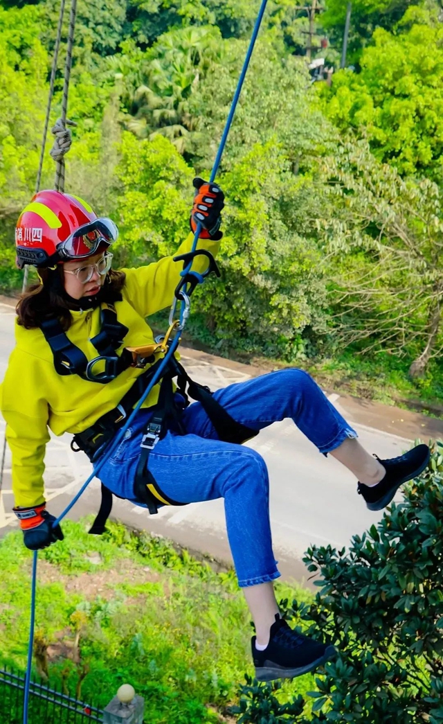 队站开放丨泸州消防迎来了这批“特殊朋友”(图9)