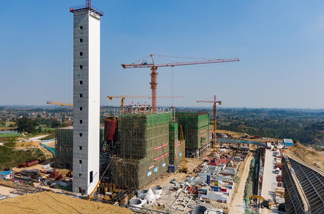 惊呆!内江造个“巨兽”,每天要“吞”600吨东西(图2) 惊呆!内江造个“巨兽”,每天要“吞”600吨东西(图2)