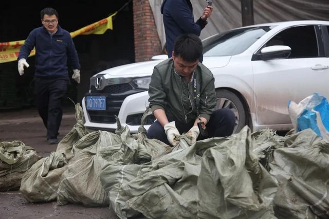 涉案500万！宜宾警方破获一起系列盗窃案！抓捕现场曝光……(图8)