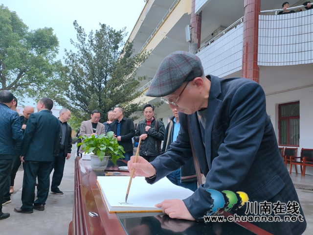 合江县政协美术家协会送艺术下乡到九支中学(图3)