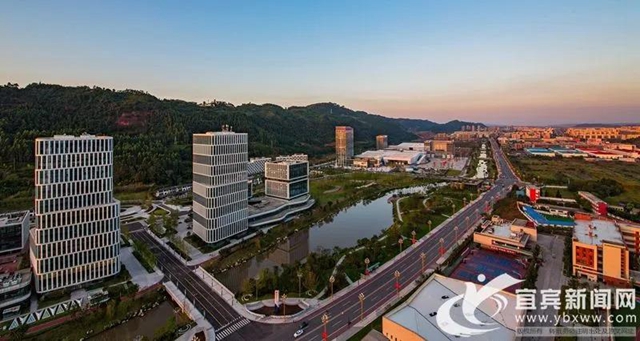 “十三五”期间，宜宾工业增加值总量突破1000亿元