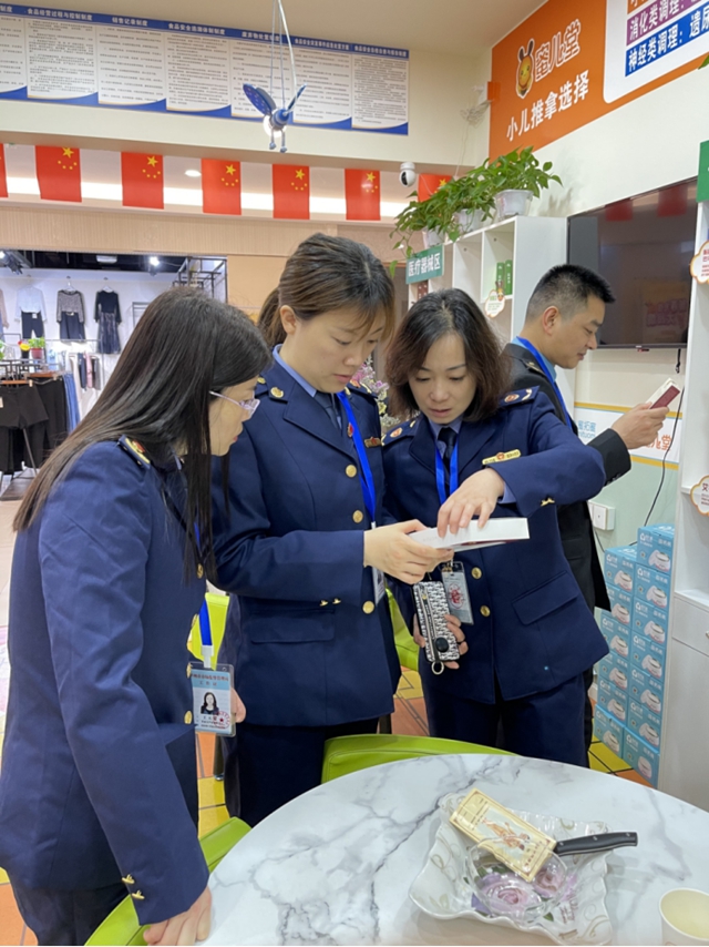 泸州市开展4.26知识产权集中宣传活动(图3)