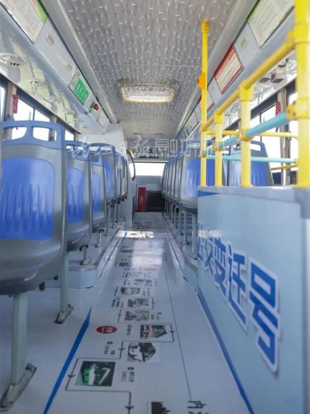 熊猫号、汉服号、美食号…内江惊现8辆奇特的公交车！(图8)