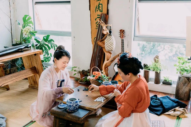 酒城女创联盟携手青年画社：传承传统文化，展示古韵空间(图7)