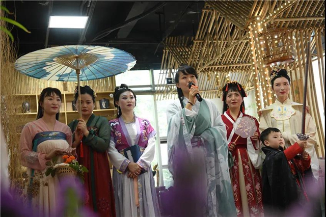 酒城女创联盟携手青年画社：传承传统文化，展示古韵空间(图10)