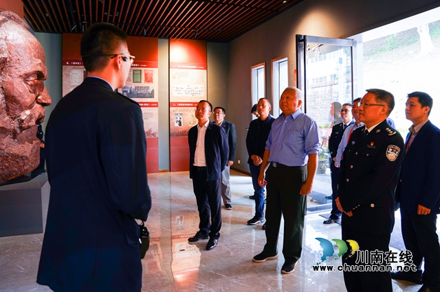 中国工程院院士邬江兴调研四川警察学院网络安全保卫学科专业建设工(图2)