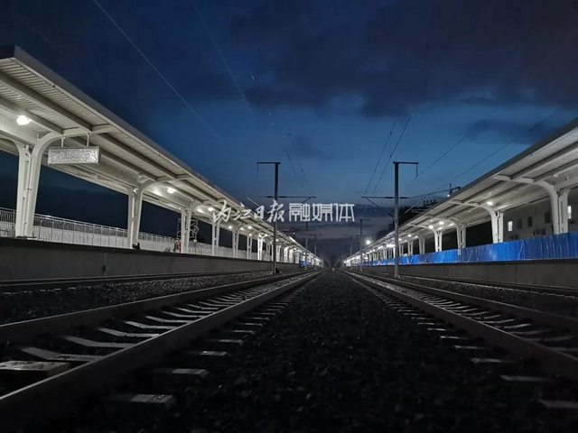 内自泸高铁开通在即，检测车上线！(图4)