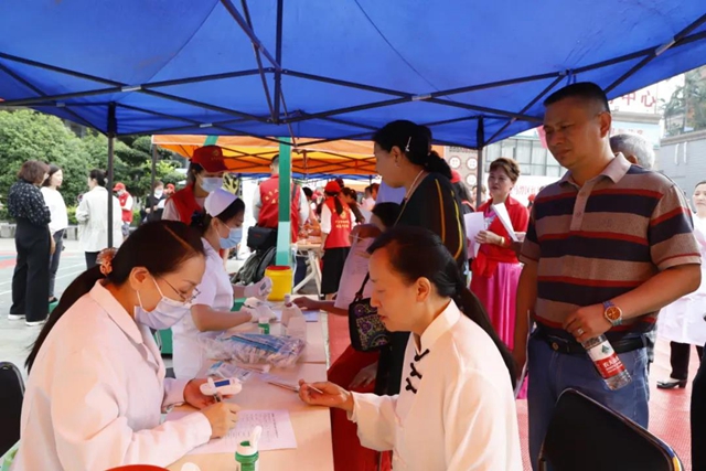 西南医大中医院双喜临门！(图10)