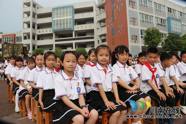 叙永县叙永镇中心小学校举办庆祝建党100周年师生书法比赛活动(图12)