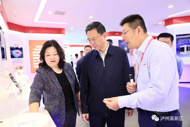 泸州市委副书记、代理市长余先河调研泸州国家高新区(图6) 泸州市委副书记、代理市长余先河调研泸州国家高新区(图6)