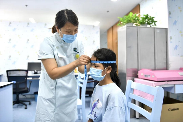 每年来西南医大附院过六一的连体孩子们长大了！快满18岁的她们，愿望是当医生(图5)