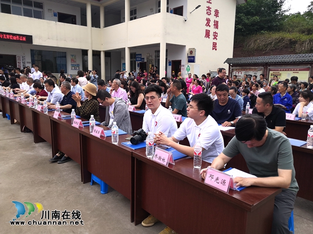 六一节特稿∣三省儿童画熊猫，万千大爱汇安民(图12)