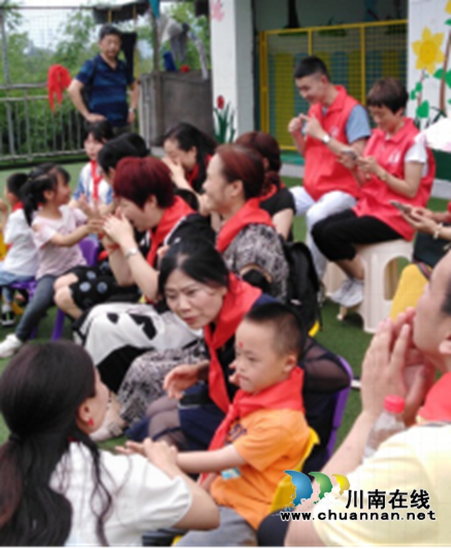泸州:让你我她闪动“爱心”,让残疾儿童“笑起来”!(图3) 泸州:让你我她闪动“爱心”,让残疾儿童“笑起来”!(图3)