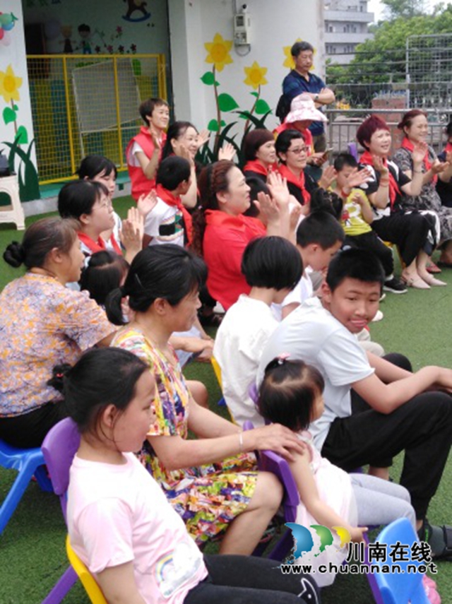泸州:让你我她闪动“爱心”,让残疾儿童“笑起来”!(图1) 泸州:让你我她闪动“爱心”,让残疾儿童“笑起来”!(图1)