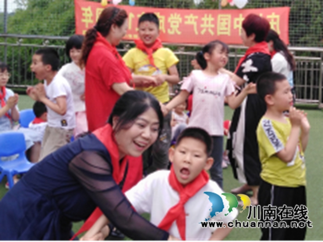 泸州:让你我她闪动“爱心”,让残疾儿童“笑起来”!(图19) 泸州:让你我她闪动“爱心”,让残疾儿童“笑起来”!(图19)