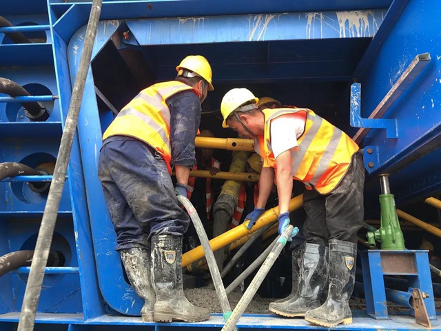 高铁新进展!渝昆高铁川渝段首孔箱梁成功浇筑(图4) 高铁新进展!渝昆高铁川渝段首孔箱梁成功浇筑(图4)