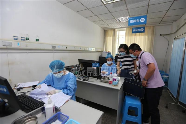 应接尽接！内江新冠疫苗第一针接种突破110万人！(图5)