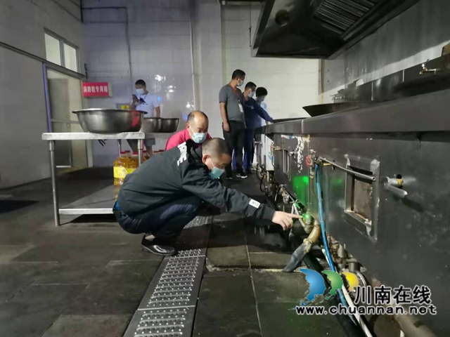 泸县综合行政执法局积极行动保障全县高考期间供水供气